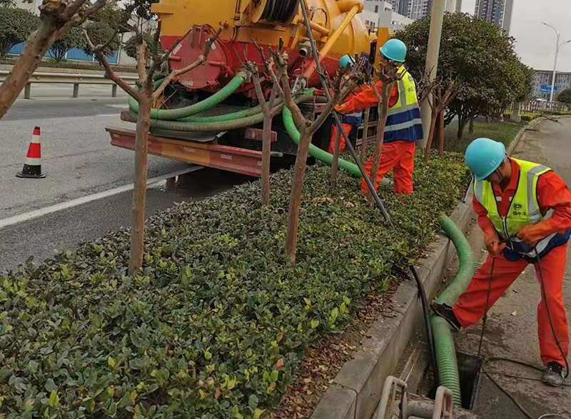新村镇市政管道清淤